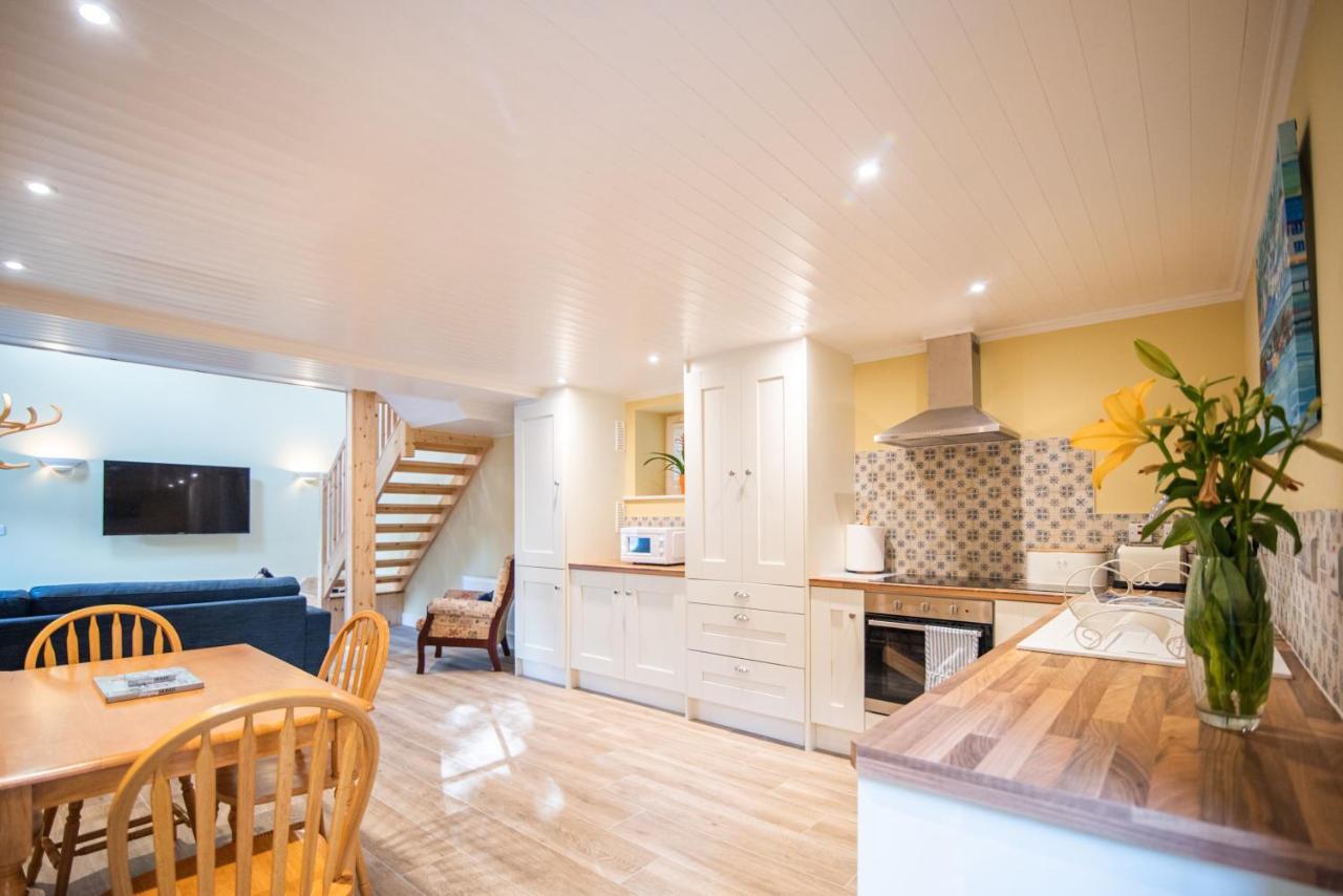Ardnavaha House - Poolside Cottages Clonakilty Exterior foto